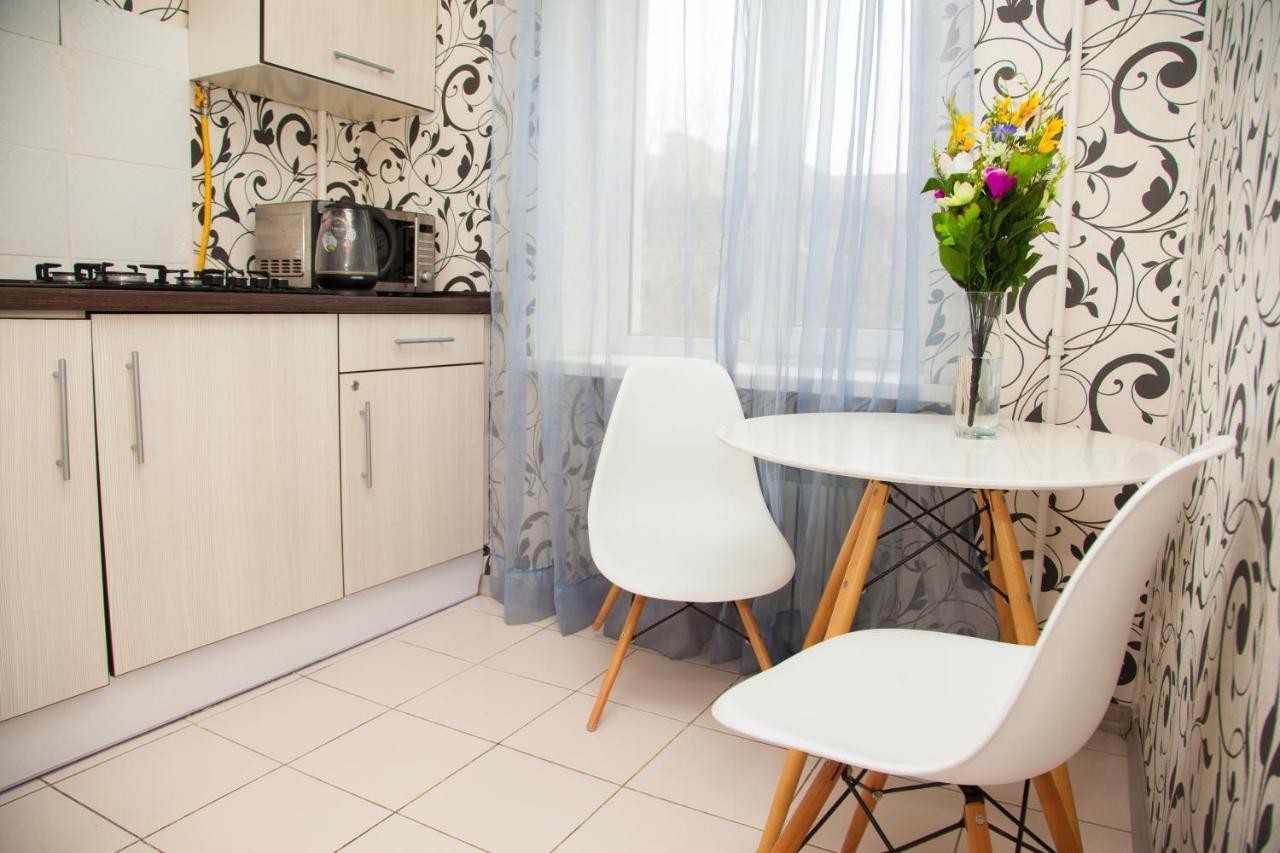 Semi-Luxury Apt On Yatsenka 8 Near Intourist Hotel Zaporizhia Exterior photo